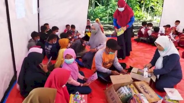 Kemendikbud Beri Bantuan Layanan Pendidikan ke Korban Gunung Semeru