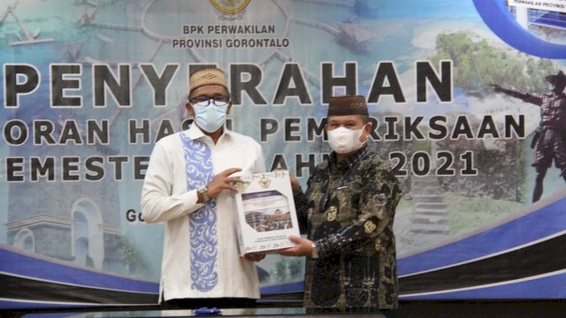 BPK Serahkan Hasil Pemeriksaan Kinerja Vaksinasi Covid-19 Pemprov Gorontalo