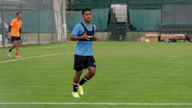 Ramai Rumakiek saat mengikuti sesi latihan bersama Timnas Indonesia beberapa waktu lalu. (Foto: Ig Ramai Rumakiek)