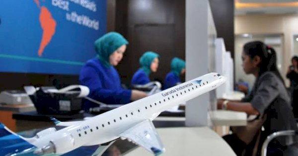 Garuda Hentikan 2.491 Pegawai dan Pangkas Gaji Direksi &#038; Komisaris