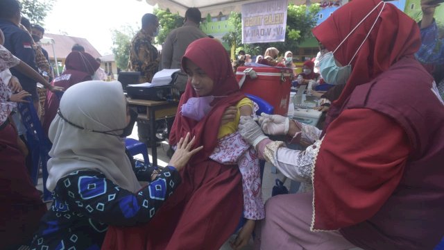 Bupati Indah Sebut Vaksinasi Merdeka Anak jadi Solusi Regenerasi di Lutra 