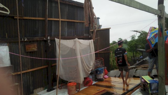 Angin Kencang Rusak 4 Rumah di Makassar 