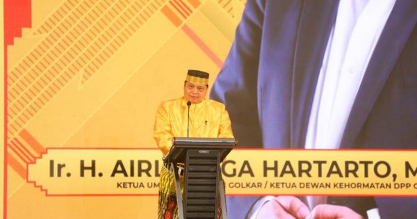 Waspada Omicron, Airlangga Hartarto Minta Masyarakat Sulsel Untuk Tidak Keluar Negeri