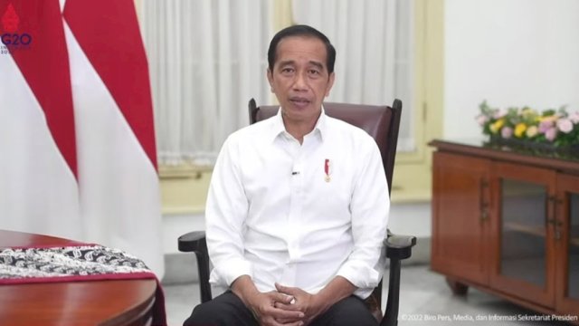 Jokowi Minta Masyarakat Segera Cari Vaksin Booster
