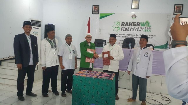 Sekolah Tinggi Agama Islam (STAI) Al Bayan Hidayatullah Makassar menandatangani MoU dengan Dewan Pengurus Wilayah (DPW) Hidayatullah Papua Barat, pada Sabtu (29/1/2022). (Istimewa) 