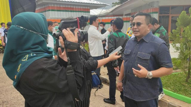 Anggota Komisi V DPR RI, Muhammad Fauzi menyambangi Bendungan Pamukkulu Takalar, pada Sabtu (29/1/2022). (Foto: Wahyudin) 