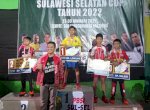 Karsa Mandiri Boyong Piala di Empat Ketogori Kejuaraan Bulu Tangkis Sulsel Cup