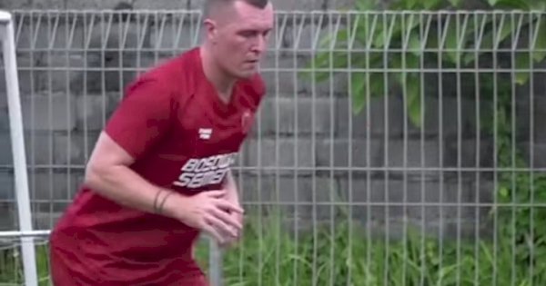 Joop Gall Pastikan Adam Mitter Jadi Pilihan kala PSM Hadapi Persebaya 