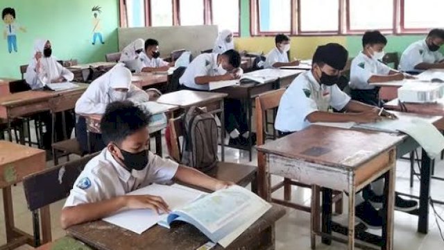 15 Sekolah di DKI yang Laksanakan PTM Dihentikan Sementara 