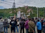 Video Massa Robohkan Gerbang Kantor Bupati Enrekang Imbas Demo PTPN