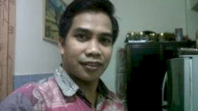 Pengamat politik pemerintahan Dari kalangan akademisi Dr Arief Wicaksono bicara soal Plt Gubernur Sulsel Andi Sudirman Sulaiman.