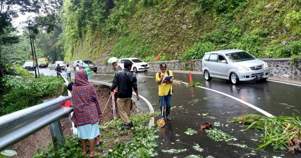 Longsor di Poros Malino, Andi Sudirman Repons Cepat Terjunkan Dinas PUTR Sulsel