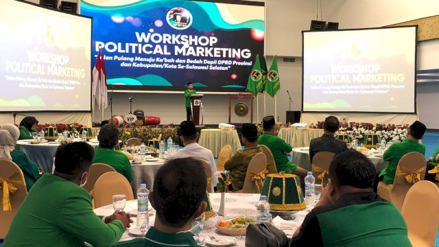 PPP menggelar Workshop Political Marketing di Hotel Claro Makassar, Sabtu (26/2/2022). (foto: Abatanews/Imam Adzka)