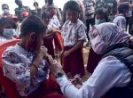 Siswa Usia 6-11 Tahun di Seko Antusias Terima Suntikan Vaksin