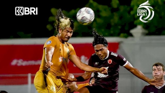 Duel PSM Makassar versus Bhayangkara FC berakhir imbang 0-0, Jumat (25/2/2022). (foto: Liga 1)