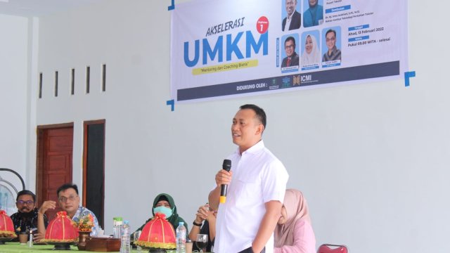 Bupati Takalar saat acara Akselerasi UMKM di Kabupaten Takalar, Minggu (13/2/2022). (Foto: Abatanews/Wahyuddin)