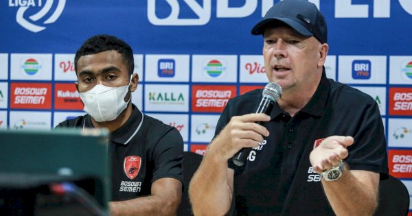 Jelang Lawan Persipura, Joop Gall: Kita Siapkan Tim dengan Bijak 