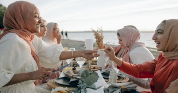 Satgas Izinkan Bukber tapi Larang Ngobrol, Warganet: Kalau Pulang, Khawatir Ada yang Chat