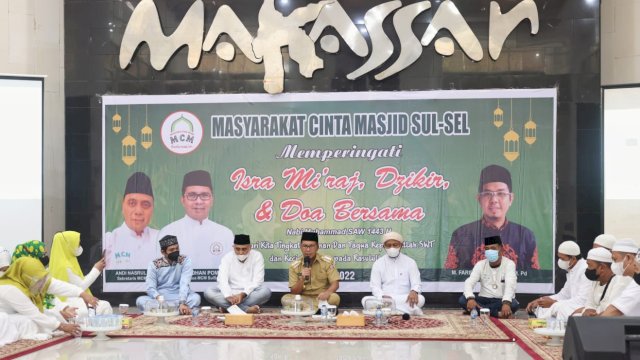 Danny Pomanto saat menghadiri Isra Mi'raj bersama Masyarakat Cinta Masjid Indonesia (MCMI) Sulsel, Senin (7/3/2022). (Istimewa)