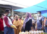 Pantau Bahan Pokok di Pasar, Gubernur Sulsel Ajak Warga Dukung Ekonomi Kecil