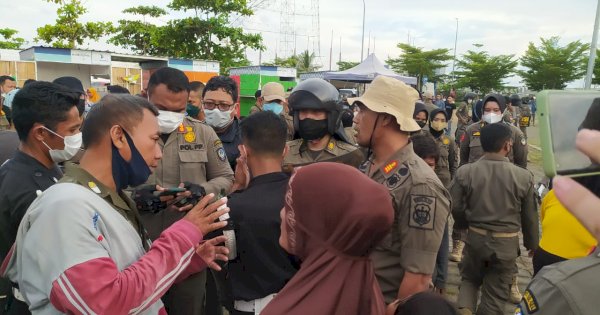 Satpol PP Sulsel Tertibkan Pedagang Liar di Lego-Lego, Angkut Barang Beserta Pemilik