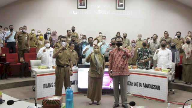 Tim Pengendalian Inflasi Daerah (TPID) Kota Makassar melaksanakan rapat koordinasi (Rakor) untuk membahas kestabilan harga bahan pokok di Kota Makassar, saat Bulan Suci Ramadan, Selasa (29/3/2022). (Abatanews/Azwar)