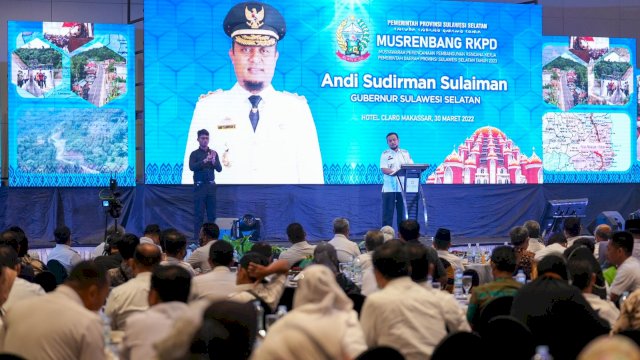 Gubernur Sulsel, Andi Sudirman Sulaiman saat hadiri Musrembang Daerah dalam Rencana Kerja Pemerintah Daerah (RKPD) Tahun 2023 di Hotel Claro Makassar, Rabu (30/3/2022). (Abatanews/Wahyuddin)