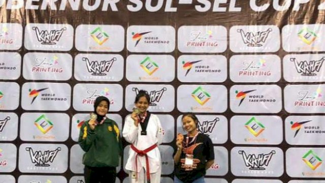 Mahasiswa PBSI FBS UNM Cindy keluar sebagai juara Taekwondo dalam tournament Gubernur Cup, pada Ahad (13/3/2022). (Tangkapan layar Instagram Cindy) 