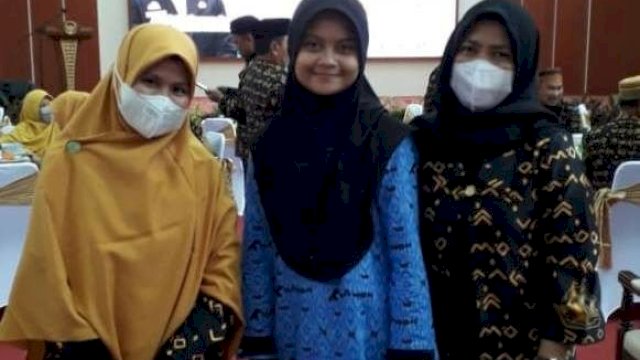 Amanda Dwi Kharisma Santri TPA Nurussa'adah Baliase Masamba yang mewakili BKPRMI Provinsi Sulsel pada Festival Anak Shaleh Indonesia tingkat Nasional BKPRMI di Palembang. (Istimewa) 