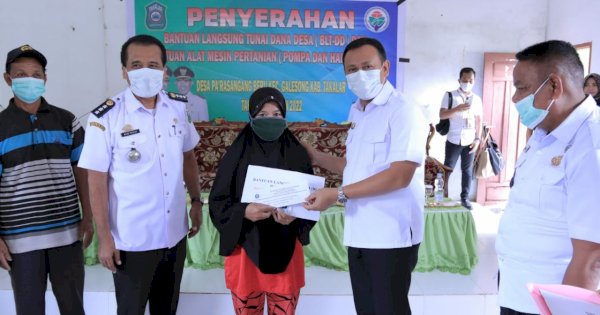 Salurkan Bantuan ke Beberapa Desa, Ini Harapan Bupati Takalar