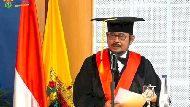 Syahrul Yasin Limpo dikukuhkan sebagai Professor Kehormatan Fakultas Hukum Unhas, pada Kamis (17/3/2022). (Tangkapan layar YouTube Unhas) 