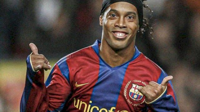 Ronaldinho saat masih berseragam klub Barcelona. (Foto: ESPN) 