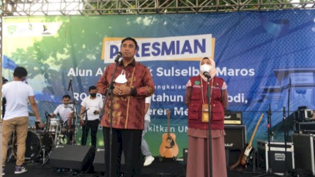 Bupati Maros, AS Chaidir Syam dan Wakil Bupati Maros, Suhartina Bohari dalam peringatan setahun kepemimpinan mereka, Sabtu (26/2/2022). (Foto: Abatanews/Imam)