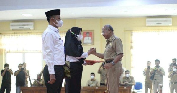 Pemkab Jeneponto Serahkan 94 SK PPPK Guru