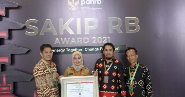 Luwu Utara Terima Penghargaan SAKIP dan RB Award 2021