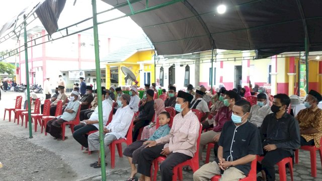 UPT Puskesmas (PKM) Kecamatan Bonebone menggelar acara Buka Bersama (Bukber), di Kantor UPT Puskesmas Bone-Bone, Jumat (8/4/2022). Abatanews/Imam Adzka