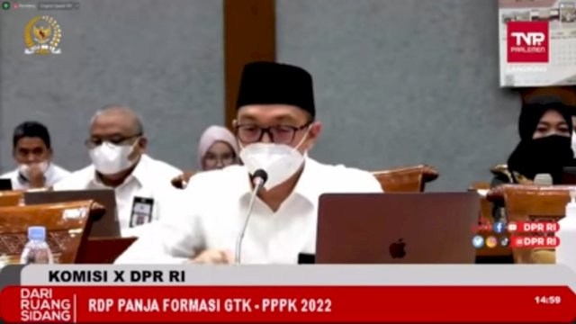 Rapat Panja Formasi Guru PPPK dengan Anggota DPR Komisi X, di Gedung DPR MPR Jakarta, pada Senin (11/4/2022). 