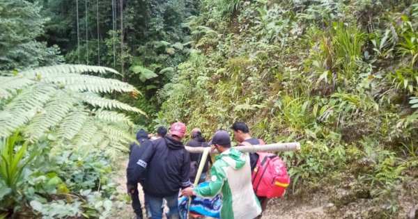 Aksi Kemanusiaan PSC 119 Lutra Bantu Korban Jatuh di Jurang Kedalaman 40 Meter