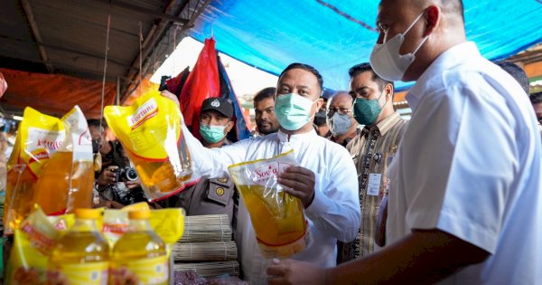 Pantau Bahan Pokok di Pasar Terong, Andi Sudirman Pastikan Stok Masih Aman  