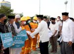 Wali Kota Danny Serahkan Zakat ASN Pemkot Makassar ke Baznas
