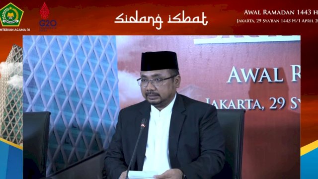 Menteri Yaqut menyampaikan hasil sidang isbat tentang 1 Ramadan 1443 H yang jatuh pada Ahad 3 April 2022. (Tangkapan layar Kementerian Agama RI) 