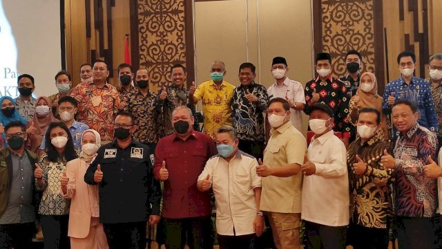 Rapat Kunjungan Kerja Panja Penyediaan Akses Internet Komisi I DPR RI, di Hotel Harper, Jalan Perintis Kemerdekaan, Kota Makassar (7/4/2022). (Foto: ABATANEWS/Wahyuddin) 