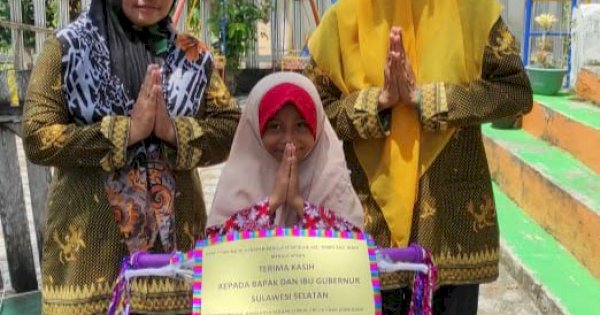 Senangnya Anak Lima Tahun asal Wajo Ini Dapat Hadiah Sepeda dari Gubernur Sulsel