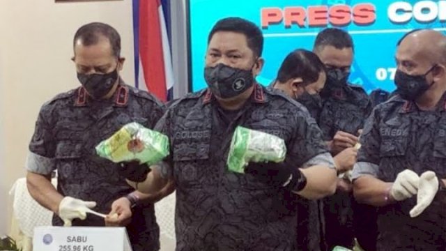 Badan Narkotika Nasional (BNN) Republik Indonesia (RI) berhasil menggagalkan peredaran narkoba jenis sabu sebanyak 255,96 kg dari dua rangkapan, Kamis (7/4/2022). (Antara)