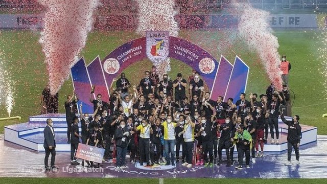 Persis Solo saat meraih gelar juara Liga 2 sekaligus promosi ke Liga 1 musim 2022. (foto: Ig/Liga 2)