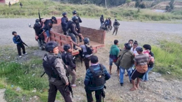 Warga asal Tana Toraja ditembak KKB, Senin malam (25/4/2022). (foto: Humas Polda Papua)