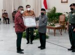Megawati Terima Penghargaan Tokoh Nasional Kekayaan Intelektual dari Kemenkumham