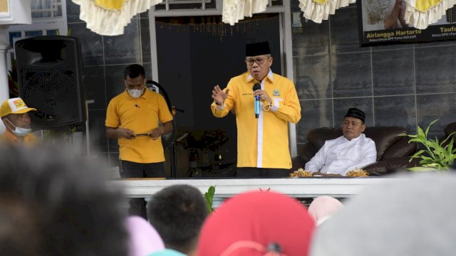 Ketua Golkar Sulsel Taufan Pawe saat hadir di halal bi halal Lukman B Kady di Gowa. (Foto: Golkar Sulsel)