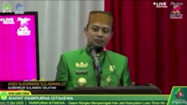 Gubernur Sulawesi Selatan, Andi Sudirman Sulaiman saat sambutan pada HUT ke-19 Kabupaten Luwu Timur, Kamis (12/4/2022). (Tangkapan layar YouTube Kominfo Luwu Utara) 