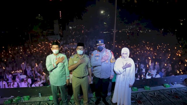 Wali Kota Makassar Danny Pomanto membuka lomba takbiran. (Foto: humas Makassar)